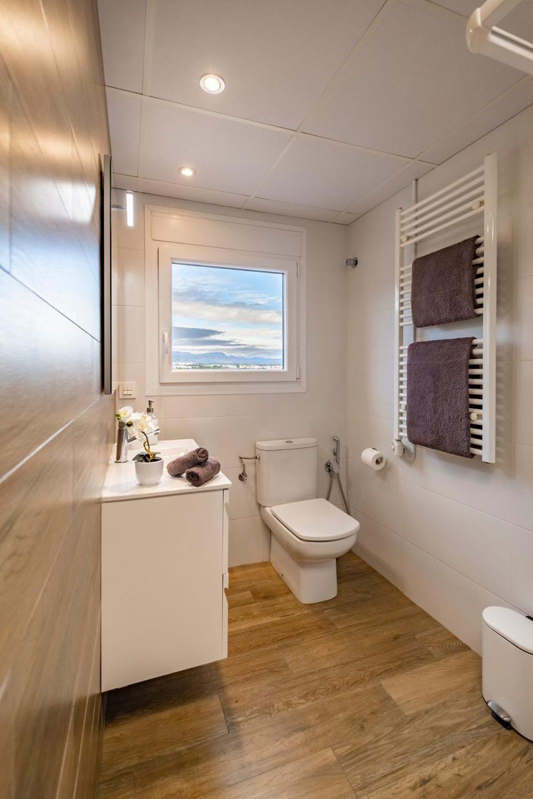 Apartamento Con Terraza, Vistas Playa Y Montana โอสปิตาเล็ต เด ลินฟันต์ ภายนอก รูปภาพ