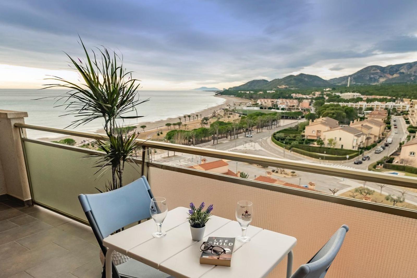 Apartamento Con Terraza, Vistas Playa Y Montana โอสปิตาเล็ต เด ลินฟันต์ ภายนอก รูปภาพ