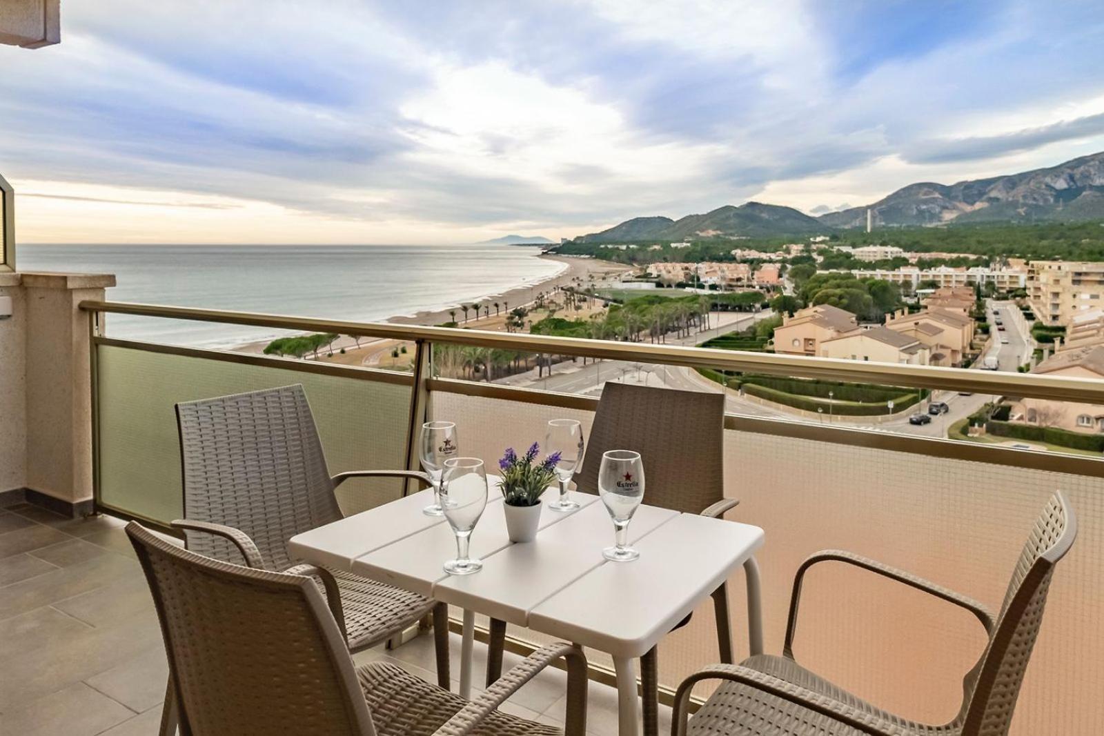 Apartamento Con Terraza, Vistas Playa Y Montana โอสปิตาเล็ต เด ลินฟันต์ ภายนอก รูปภาพ