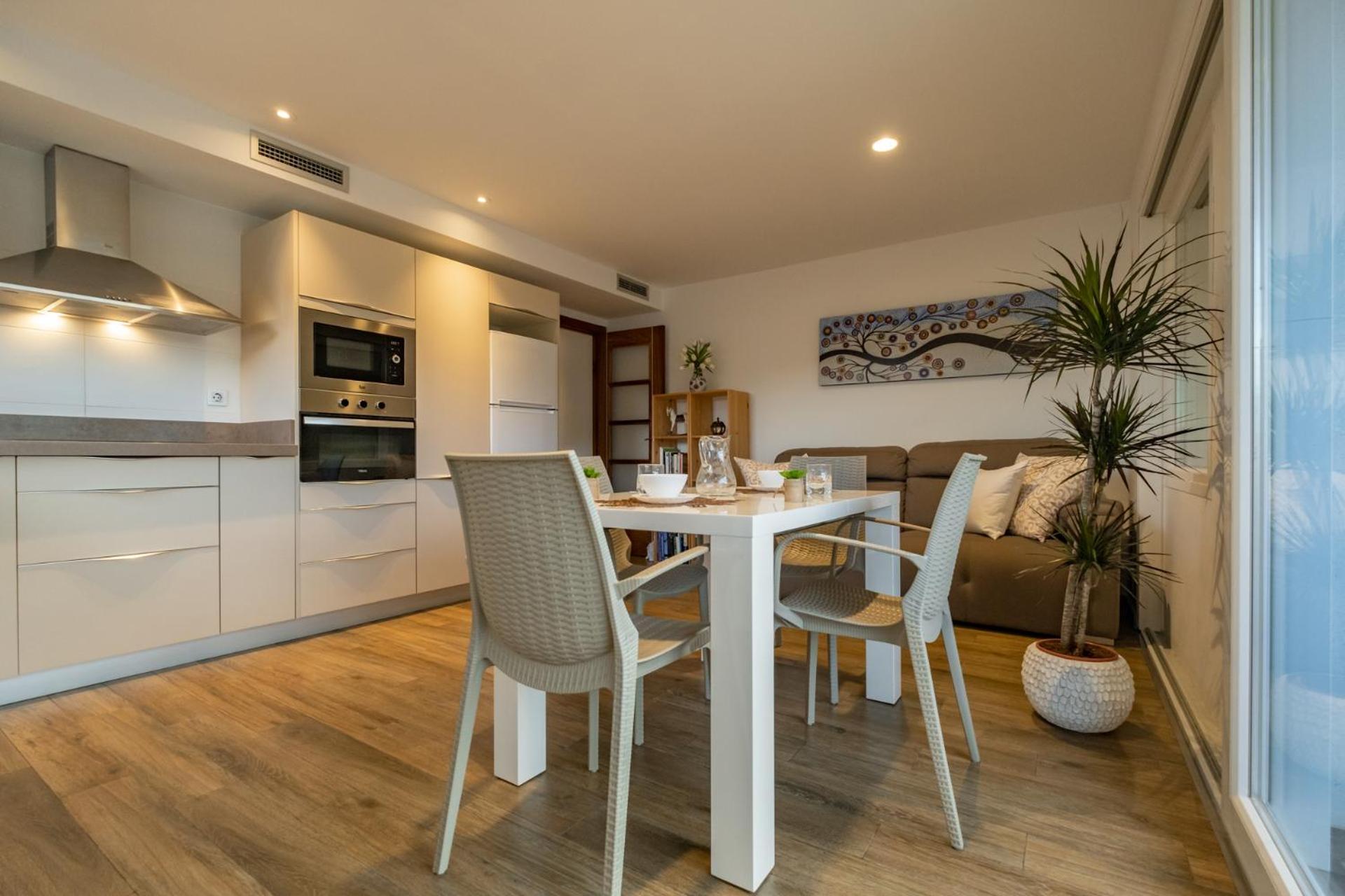 Apartamento Con Terraza, Vistas Playa Y Montana โอสปิตาเล็ต เด ลินฟันต์ ภายนอก รูปภาพ