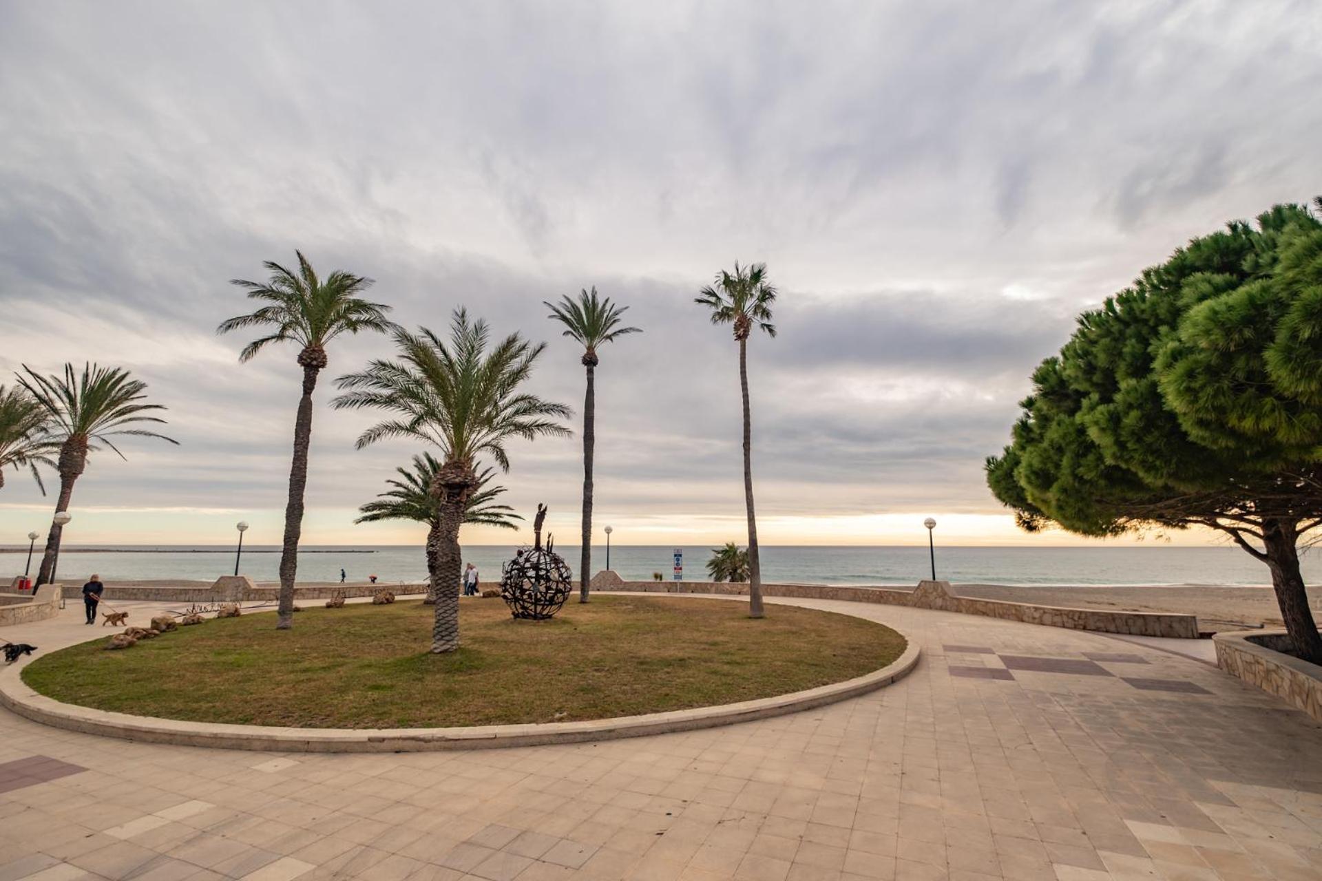 Apartamento Con Terraza, Vistas Playa Y Montana โอสปิตาเล็ต เด ลินฟันต์ ภายนอก รูปภาพ