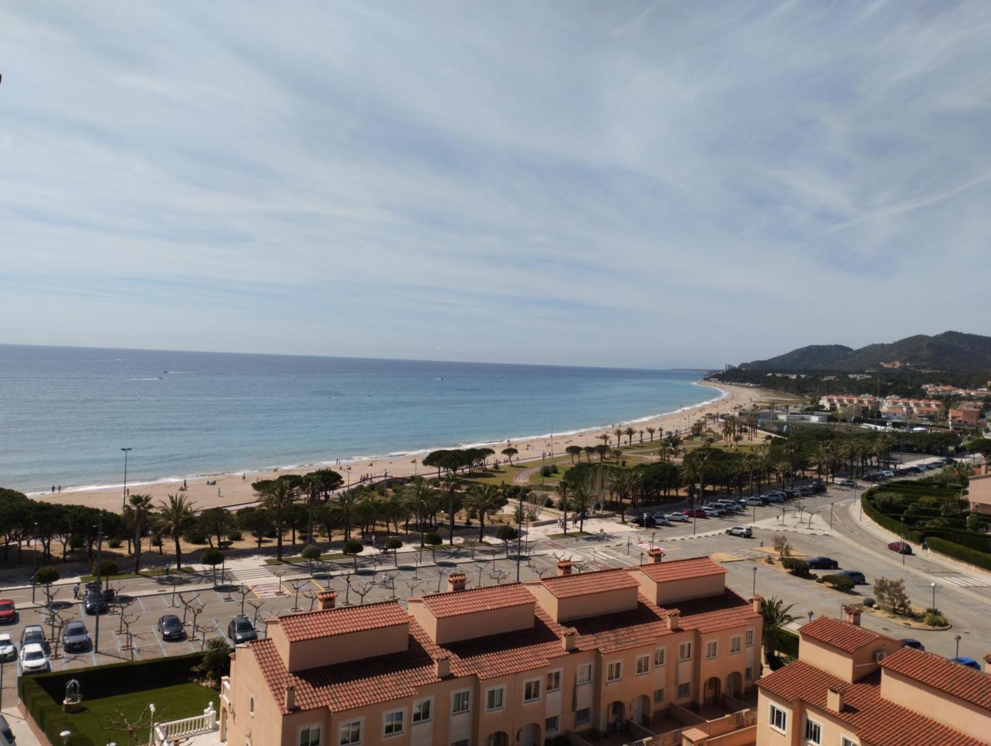 Apartamento Con Terraza, Vistas Playa Y Montana โอสปิตาเล็ต เด ลินฟันต์ ภายนอก รูปภาพ